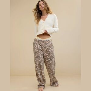 Aerie Cozy New Heights Fleece Trouser Animal Print.